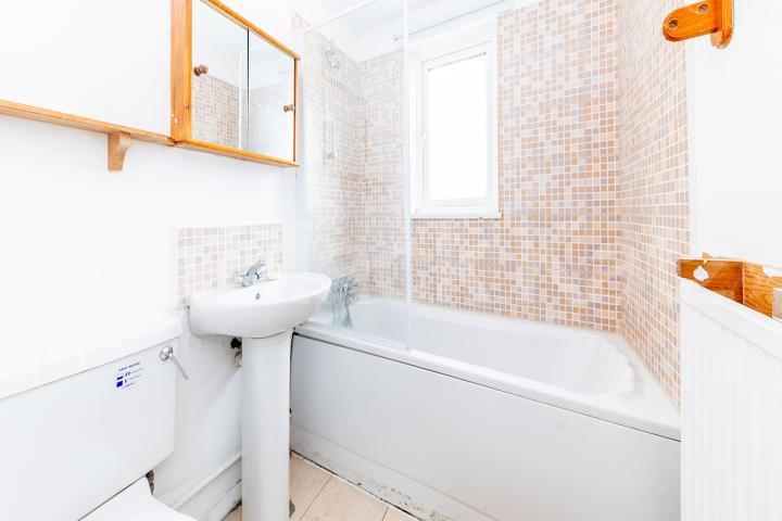 4 bedroom town house with garden close to Tufnell park Station  Penderyn Way, Tufnell park